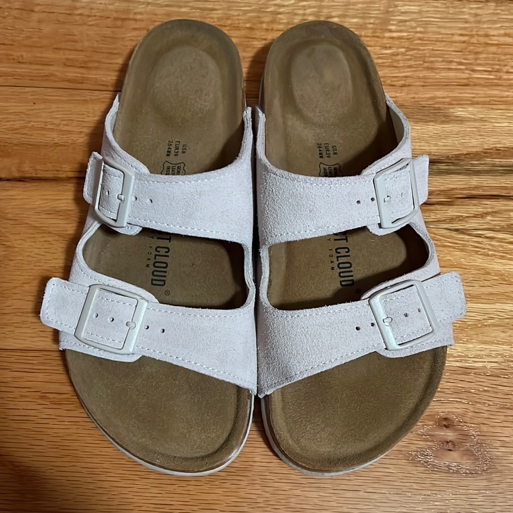 Project cloud sandals